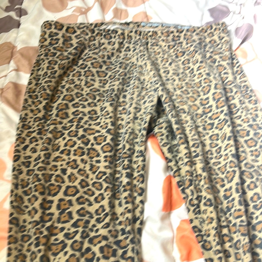 Cheetah print leggings
